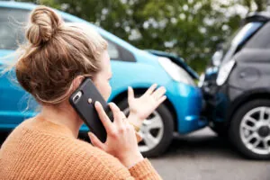 3 Reasons To Call Your Lawyer From The Scene Of A Car Accident